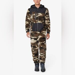 Onepiece Unisex Fleece Cargo Puppy Jumpsuit Camo Size Large Cozy One Piece